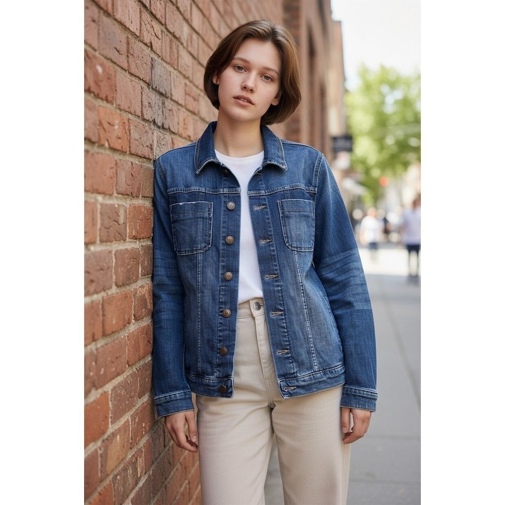 Rock & Republic Women's Denim Trucker Jacket Blue Medium Casual